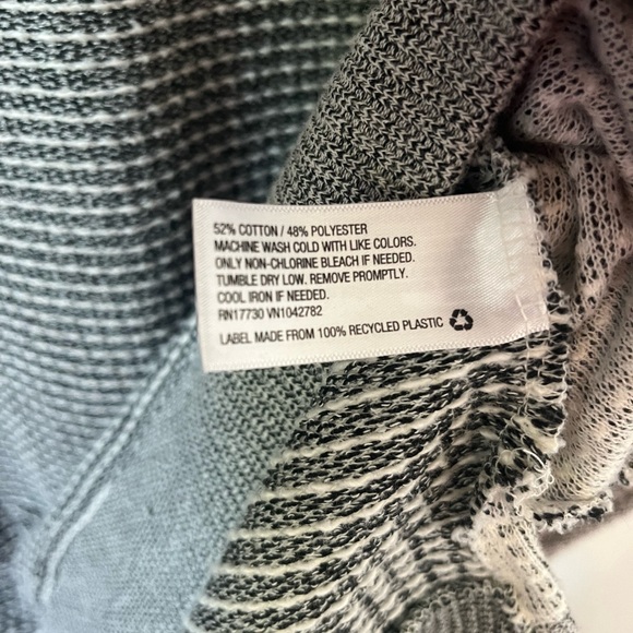 Liz Lange Maternity Gray Pullover Sweater Size XXL - Picture 5 of 6